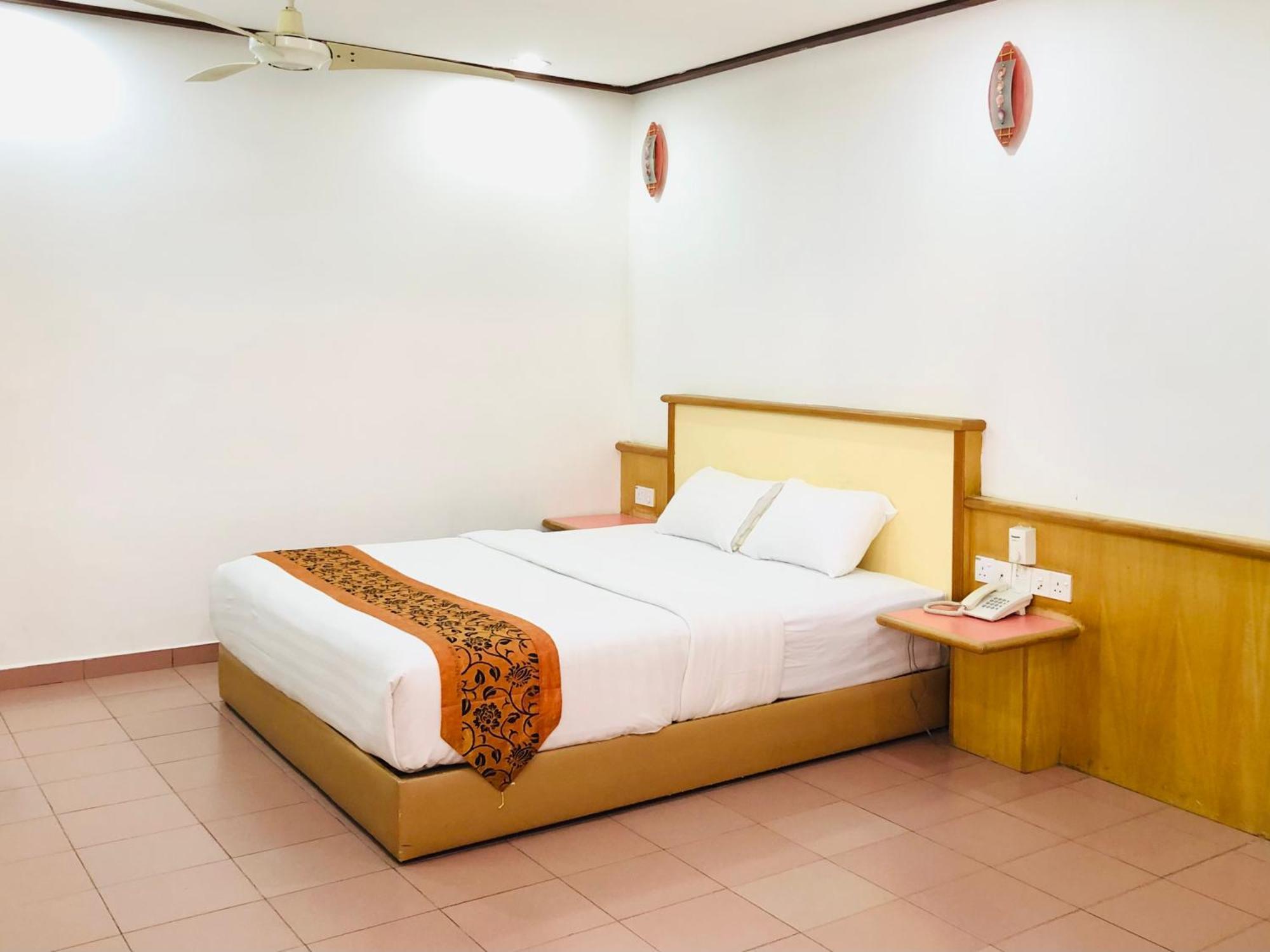Intan Beach Resort Kuala Terengganu Exterior foto
