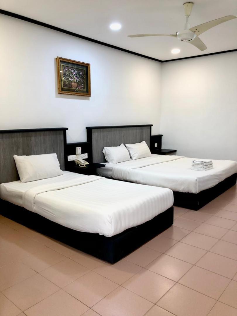 Intan Beach Resort Kuala Terengganu Exterior foto