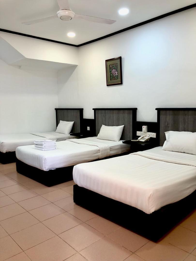 Intan Beach Resort Kuala Terengganu Exterior foto